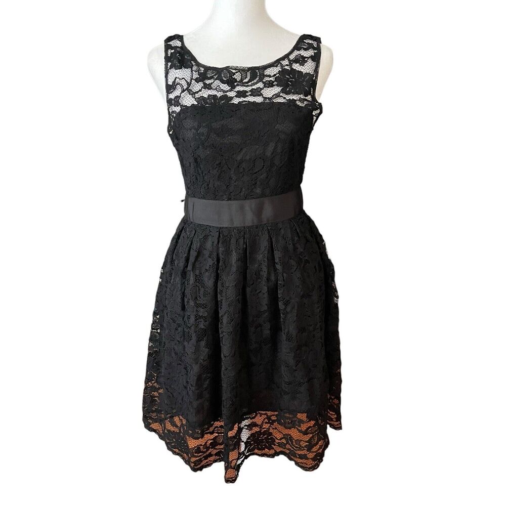 BB Dakota 2 A-line Dress Sleeveless Black Sheer Lace Neckline Cocktail